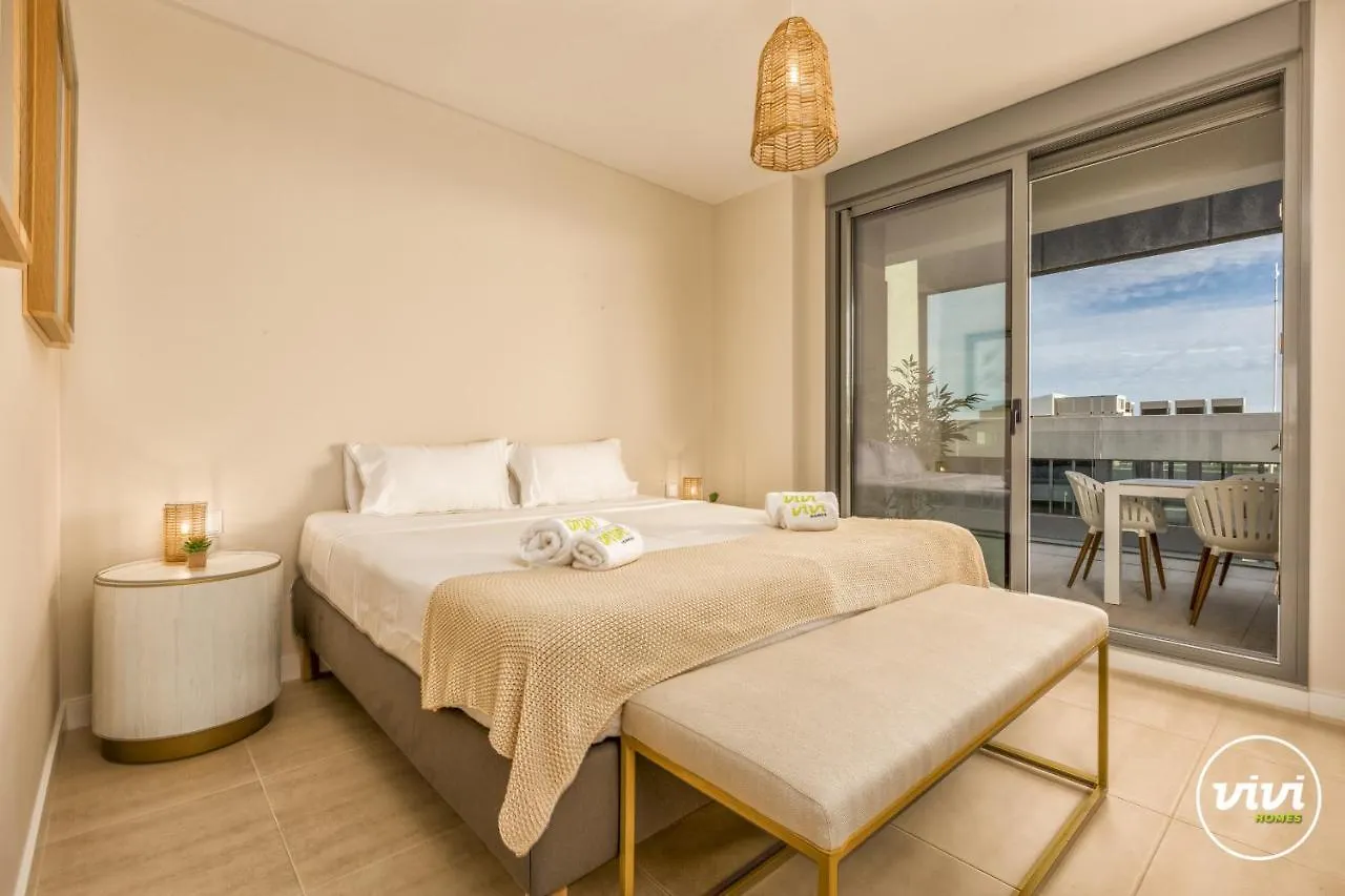 Vivi Homes - Sol Garden Pool, Terrace & Golf Estepona Apartment