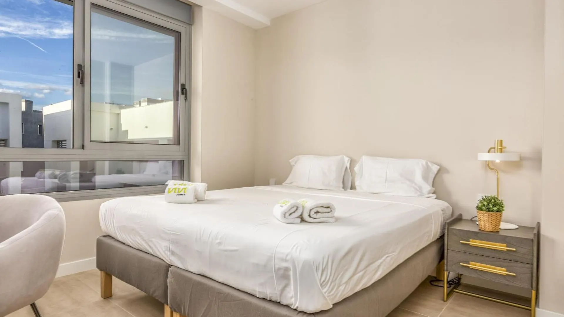 Apartment Vivi Homes - Sol Garden Pool, Terrace & Golf Estepona Spain